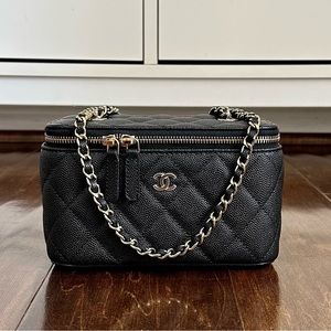 Chanel Classic Vanity with Chain in Grained Calfskin with Gold-tone Metal HW